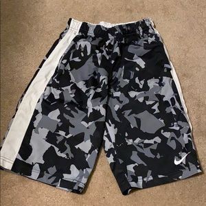 boys nike shorts
